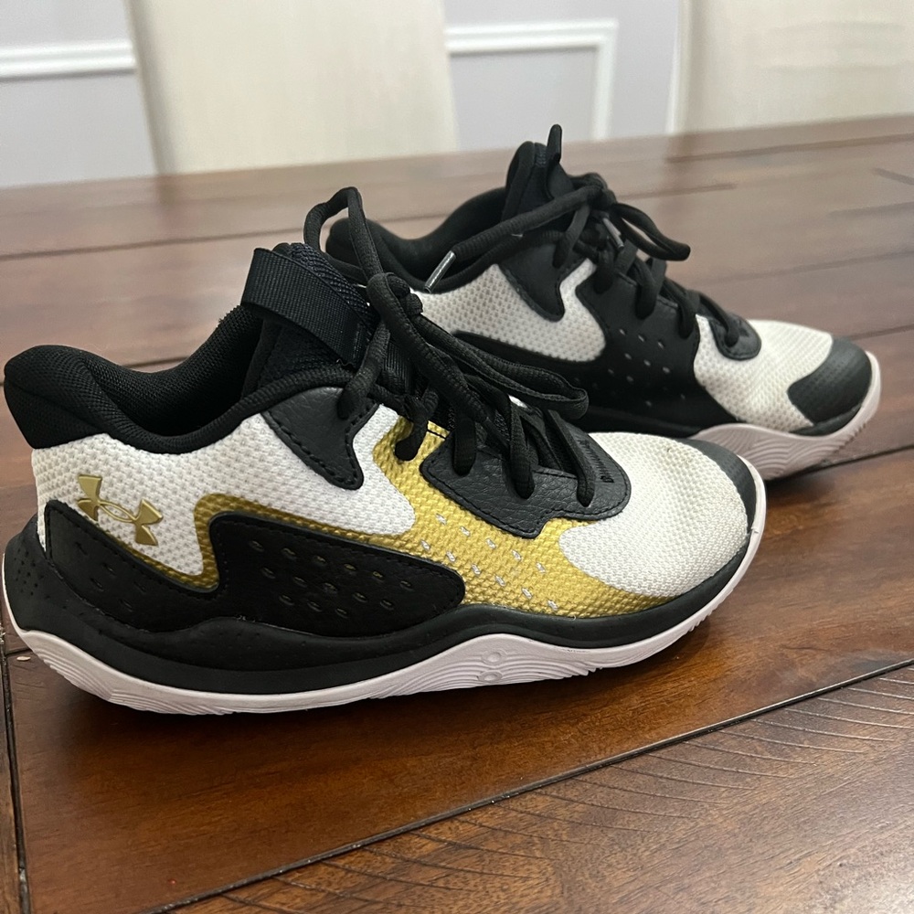 Under Armour Jet 23 Basketball Shoe 2.5Y